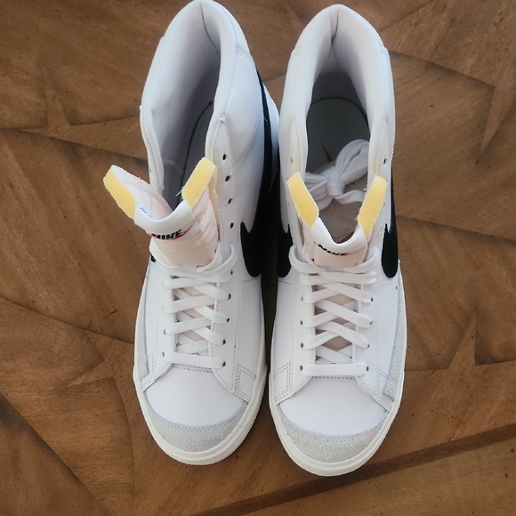 Nike Blazer Mid ‘77 - Picture 4 of 11